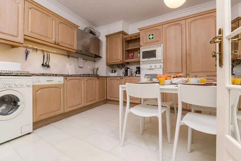 Jardim Das Flores Luxury Apartment Lisbon